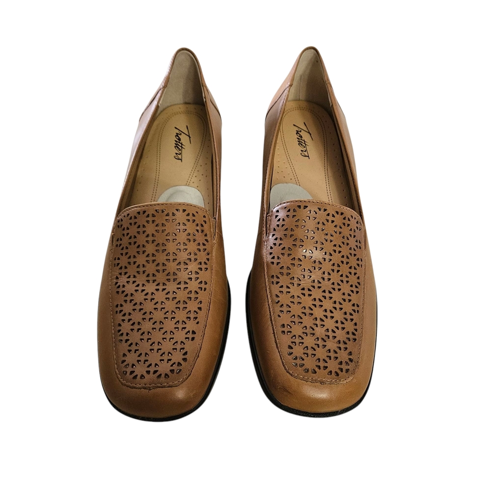 Trotters Jenn Laser Loafers Women's Size 12N EUC